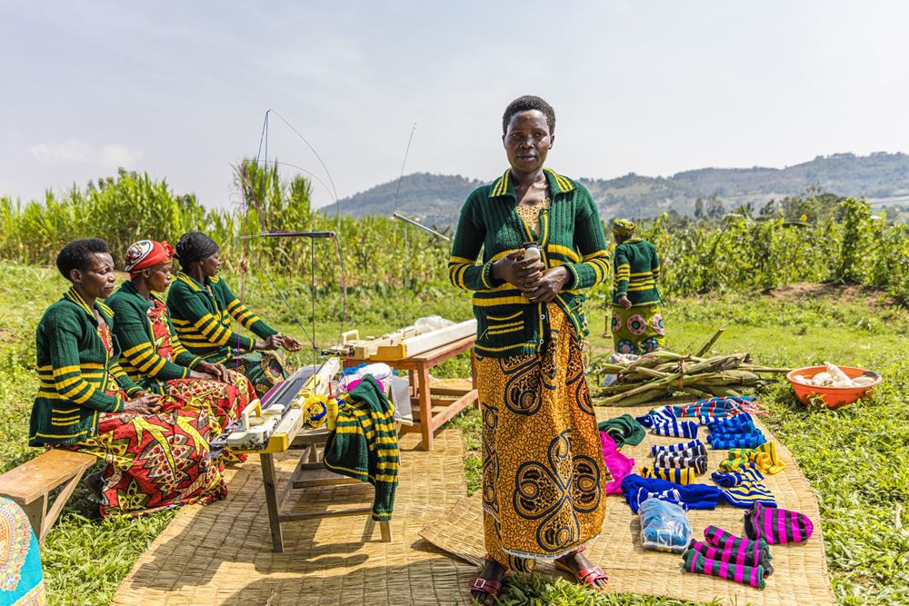 Eine Selbsthilfegruppe baut ihre eigenes Business auf (Quelle: Martin Bondzio) A self-help group develops their own business (Source: Martin Bondzio)