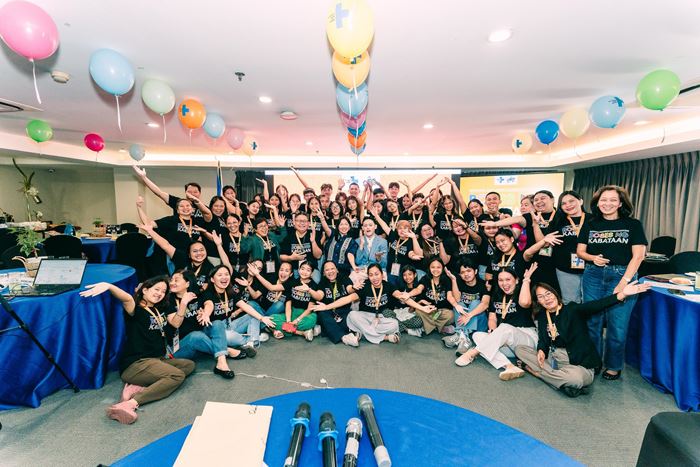 Group photo of children and women of self-help group federation at the National Children Consultation (Source: Kindernothilfe-Partner)